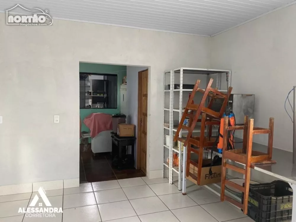 Casa à venda com 4 quartos, 120m² - Foto 4