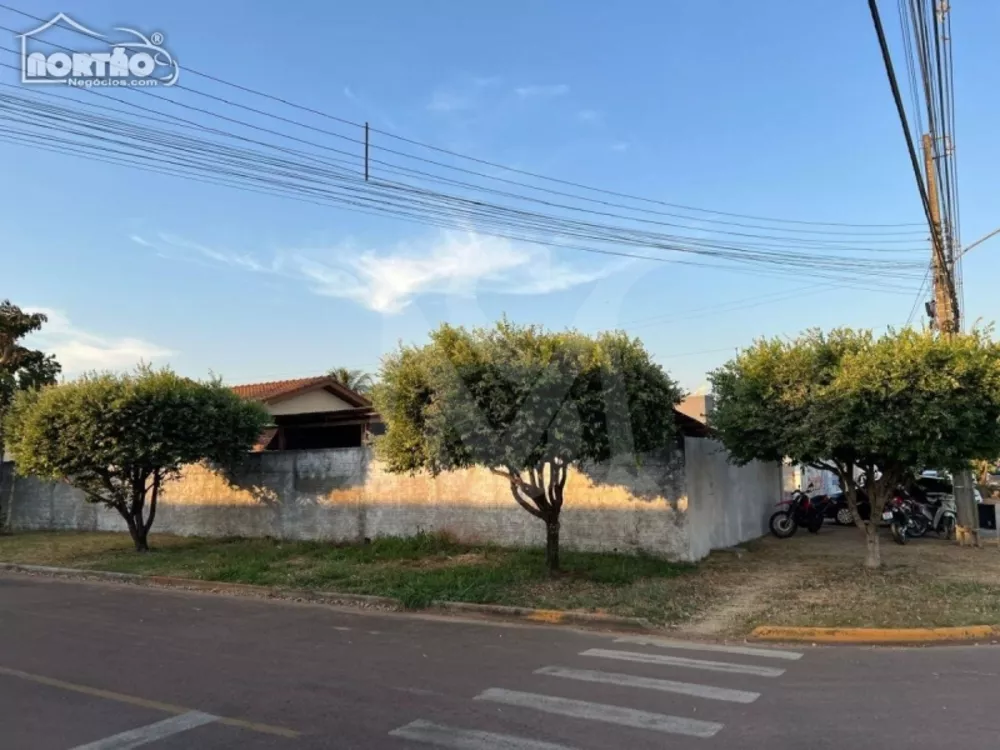 Casa à venda com 4 quartos, 200m² - Foto 3