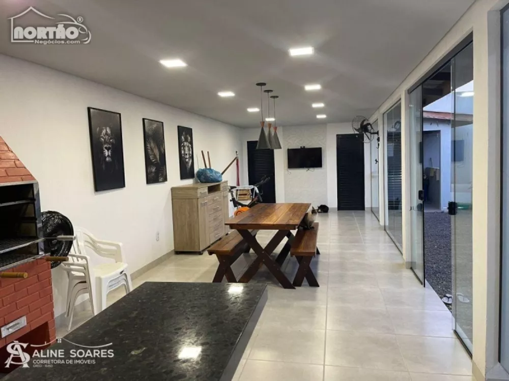 Casa à venda com 3 quartos, 120m² - Foto 4