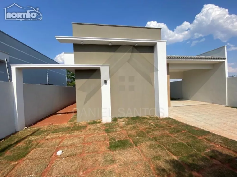 Casa à venda com 3 quartos, 95m² - Foto 2