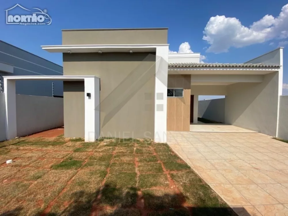 Casa à venda com 3 quartos, 95m² - Foto 1