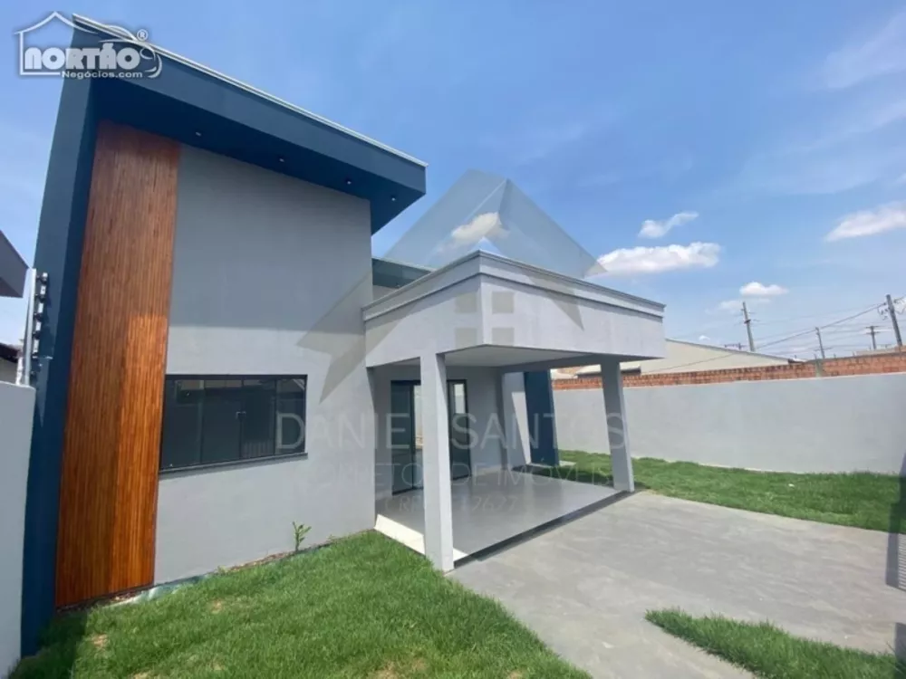 Casa à venda com 3 quartos, 100m² - Foto 3