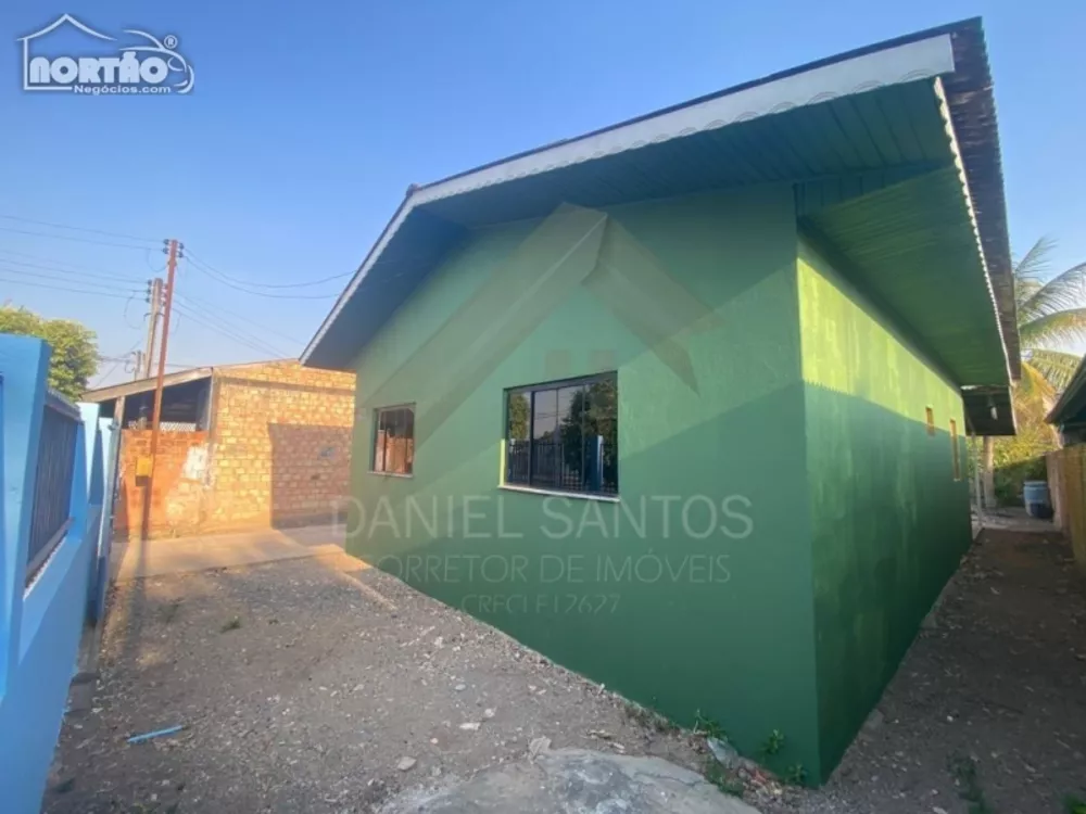 Casa à venda com 3 quartos, 87m² - Foto 2