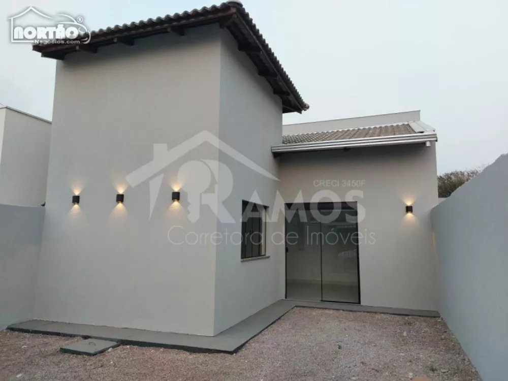 Casa à venda com 3 quartos, 62m² - Foto 1