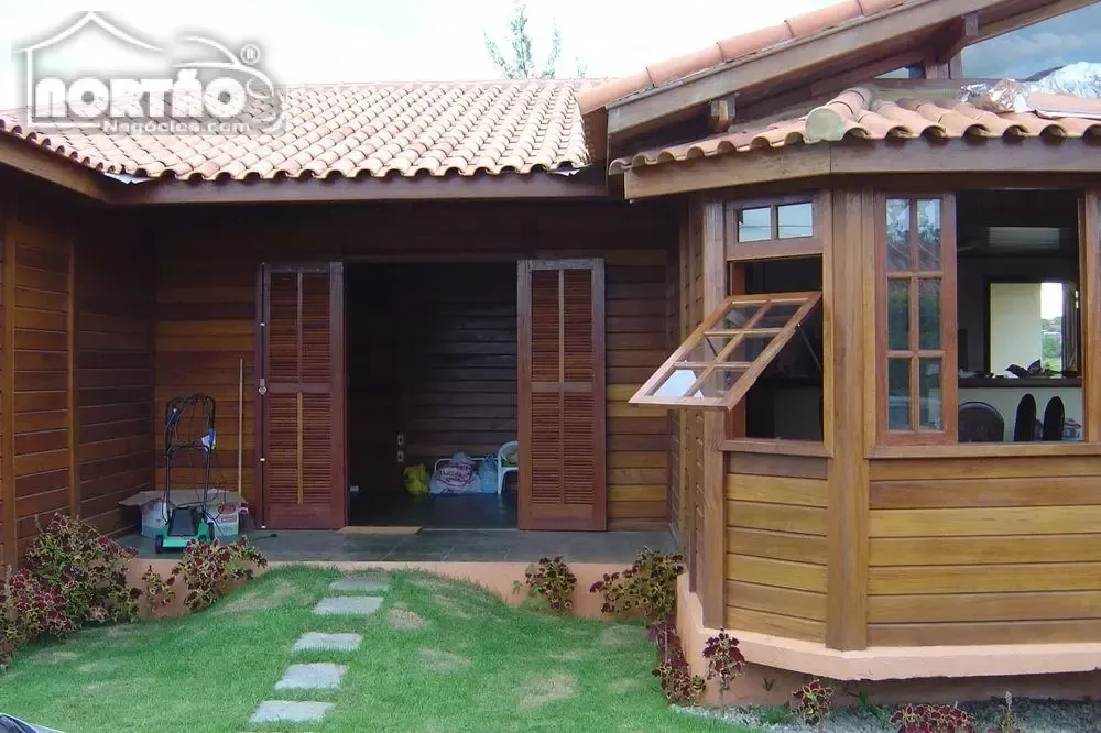 Casa, 9 quartos, 192 m² - Foto 2