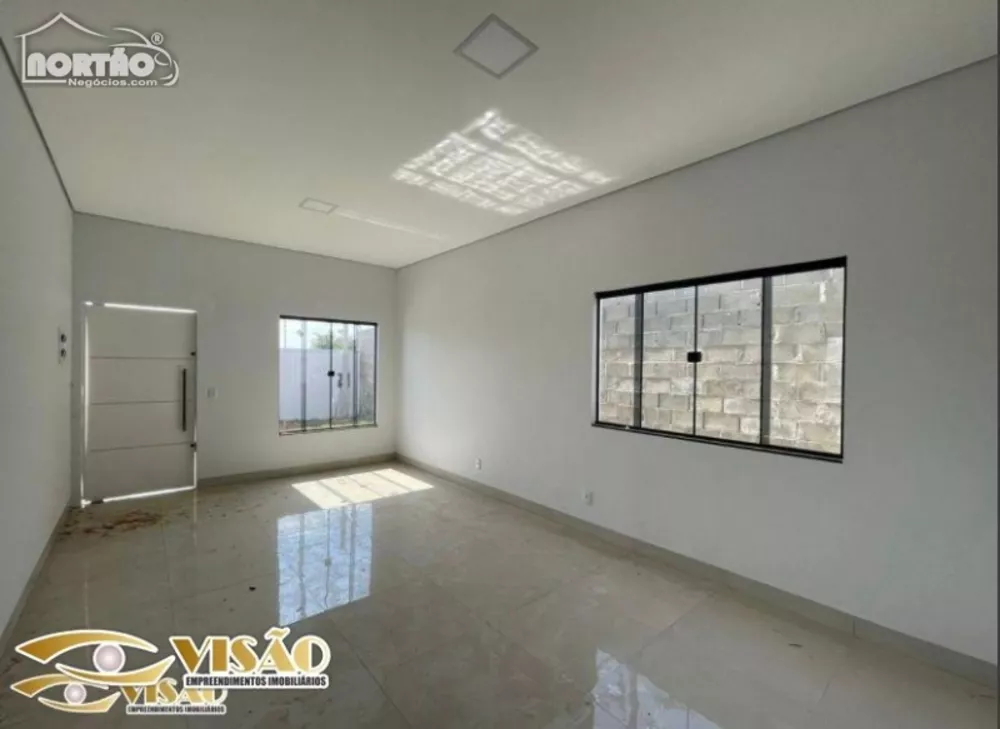 Casa à venda com 3 quartos, 200m² - Foto 4