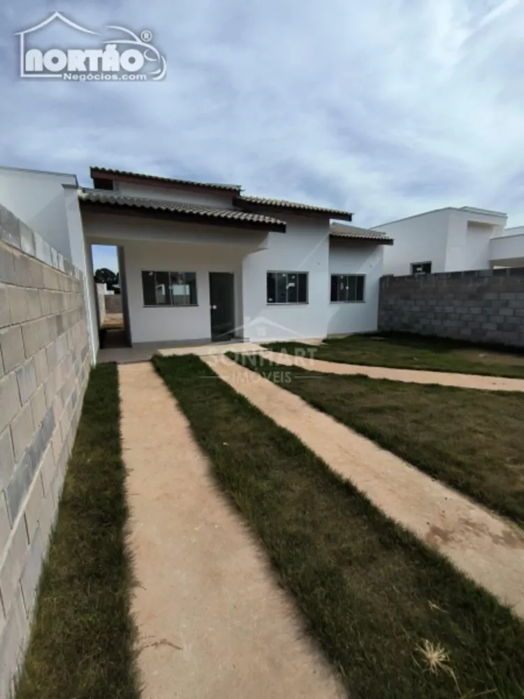 Casa à venda com 2 quartos, 67m² - Foto 1