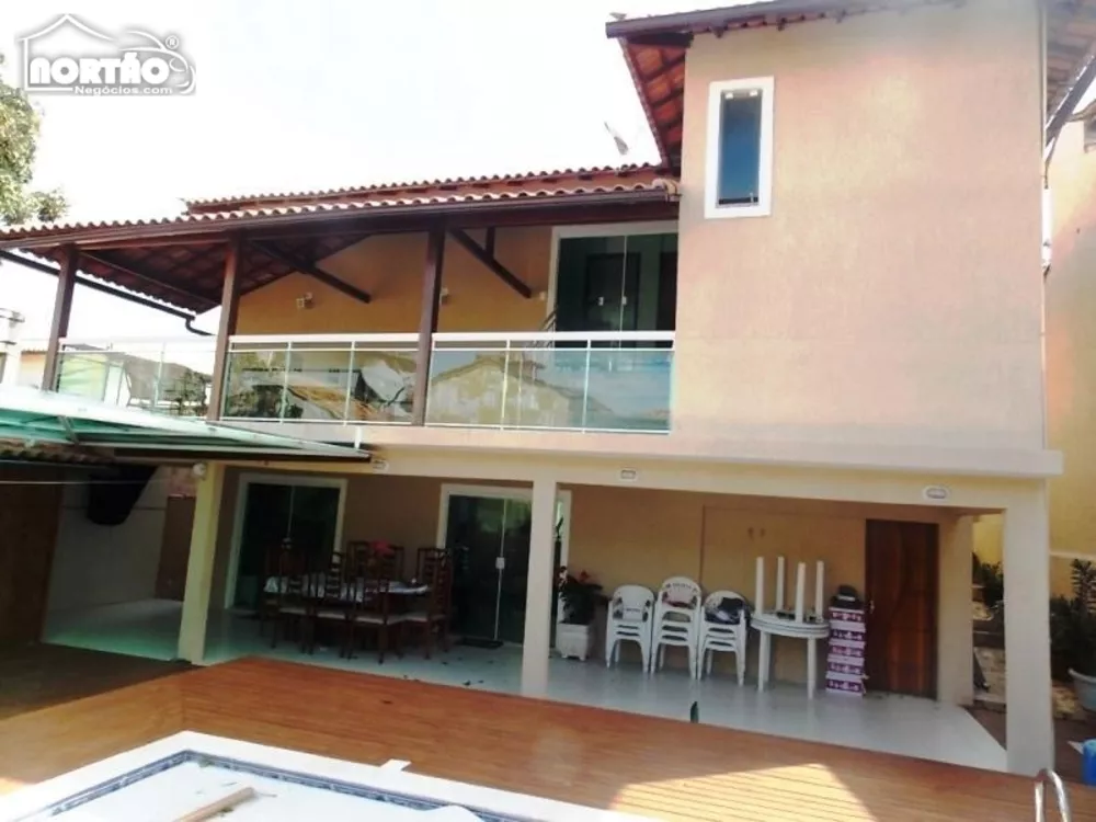 Casa à venda com 10 quartos, 430m² - Foto 1