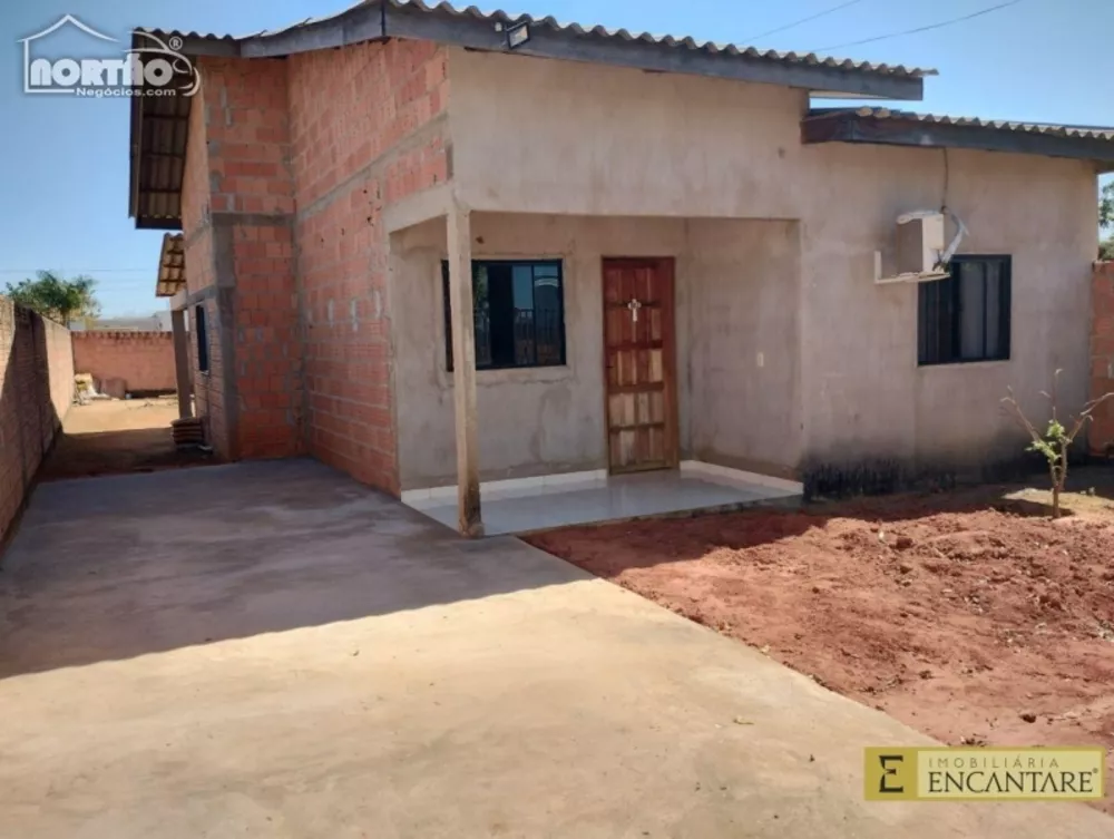 Casa à venda com 3 quartos, 110m² - Foto 1