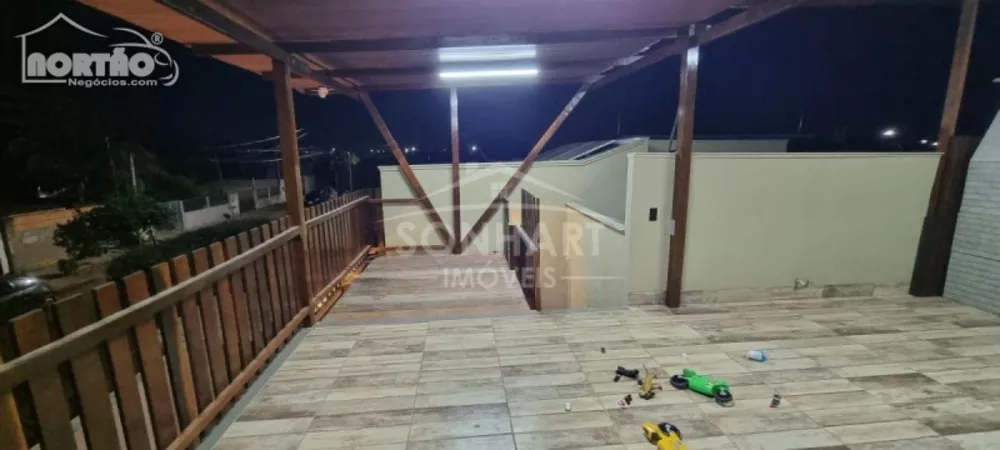 Casa à venda com 3 quartos, 148m² - Foto 2