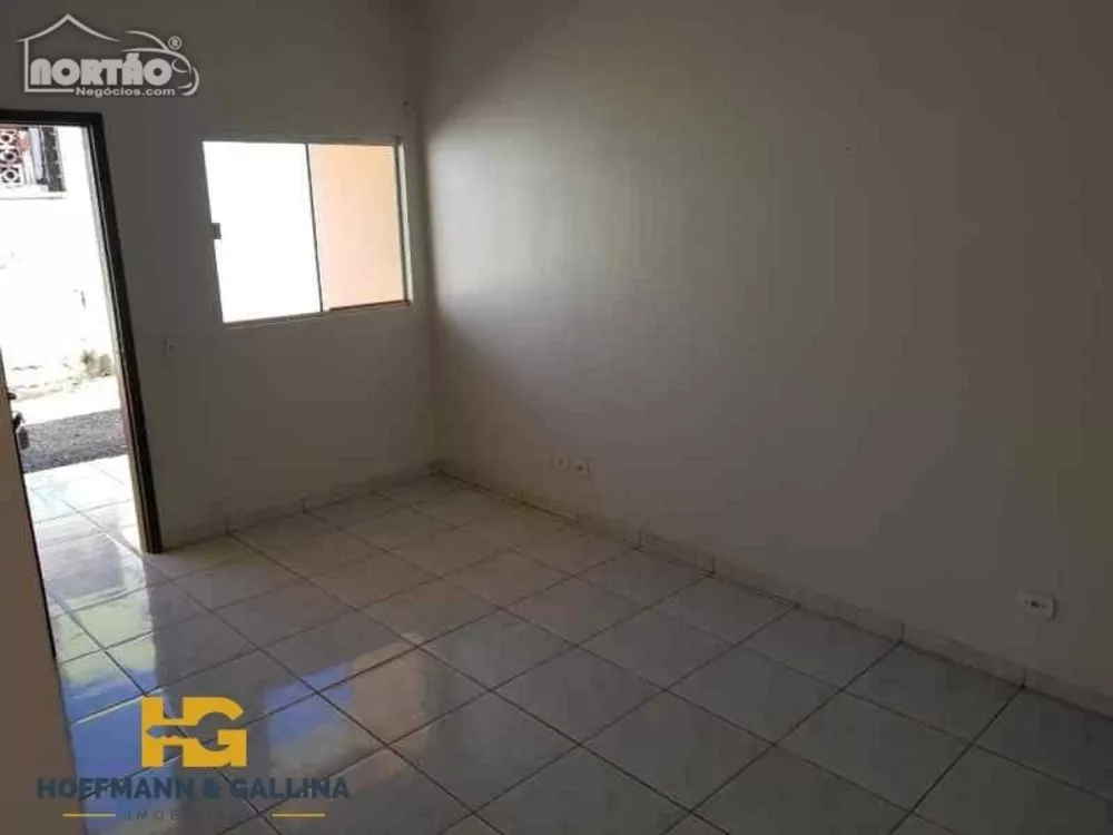 Casa à venda com 2 quartos, 45m² - Foto 8