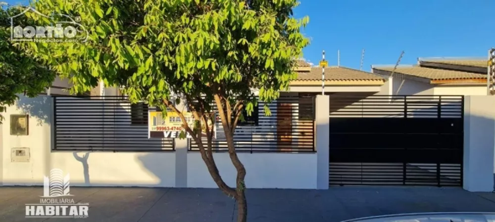 Casa à venda com 2 quartos, 70m² - Foto 1