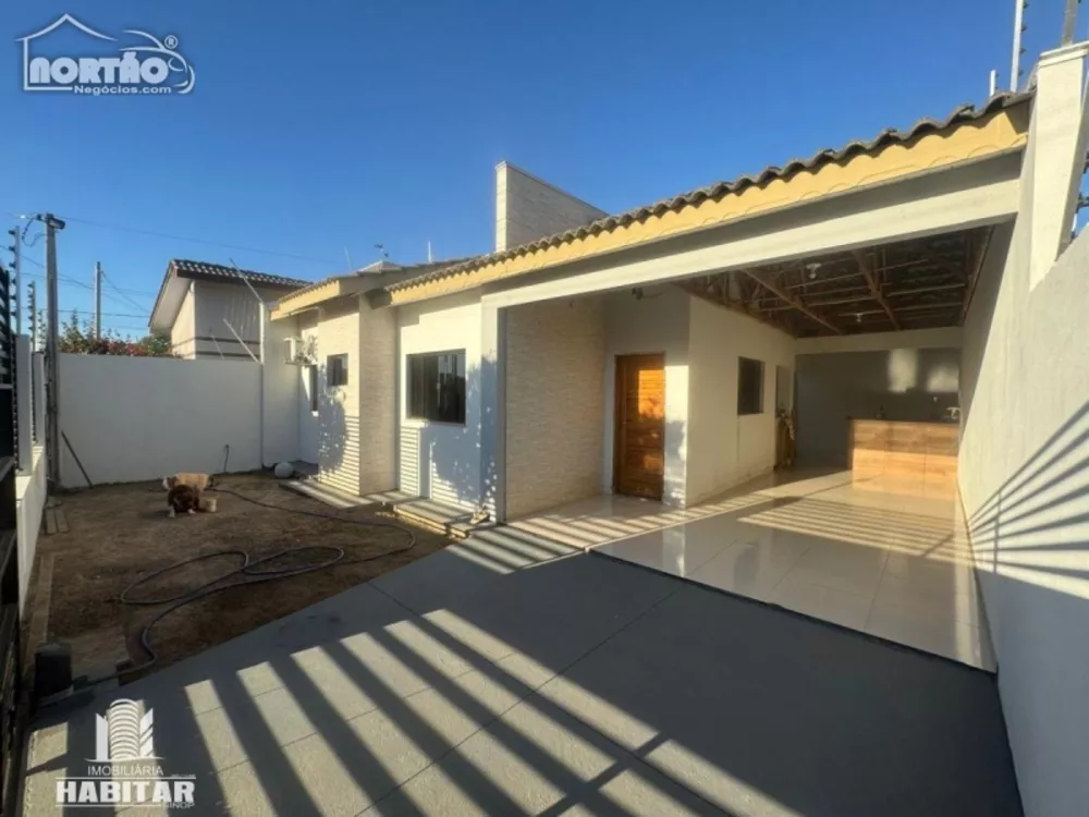 Casa à venda com 2 quartos, 70m² - Foto 4