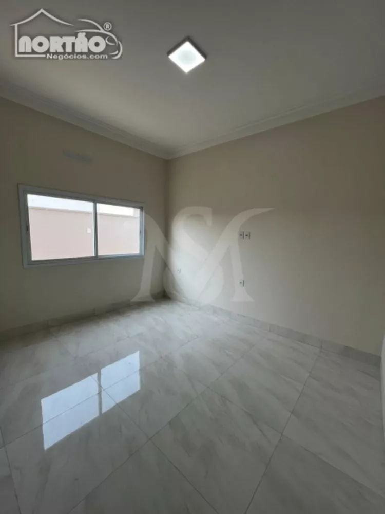 Casa à venda com 3 quartos, 105m² - Foto 4