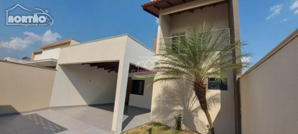 Casa à venda com 5 quartos, 223m² - Foto 3