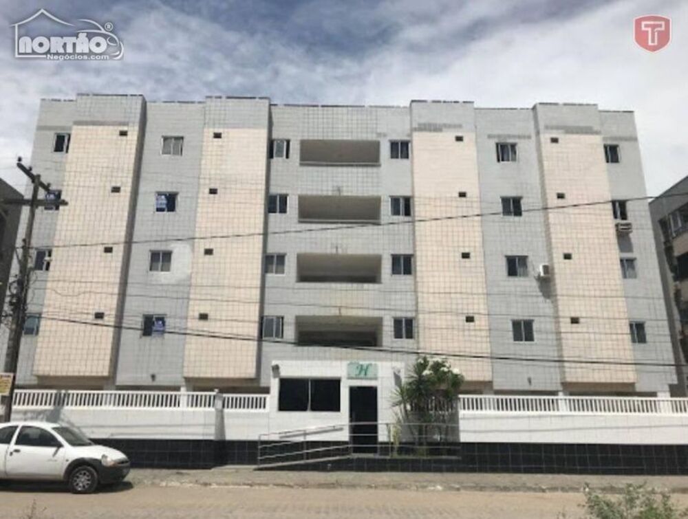 Casa à venda com 4 quartos, 73m² - Foto 1