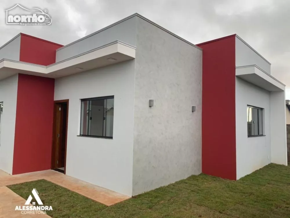 Casa à venda com 2 quartos, 68m² - Foto 2