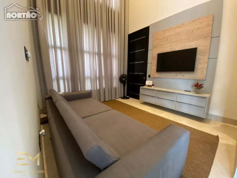 Casa à venda com 2 quartos, 204m² - Foto 3