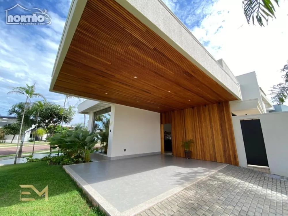 Casa à venda com 2 quartos, 204m² - Foto 2