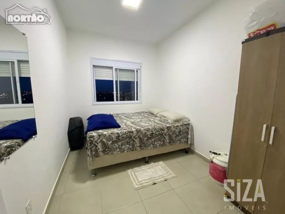 Casa à venda com 3 quartos, 79m² - Foto 2