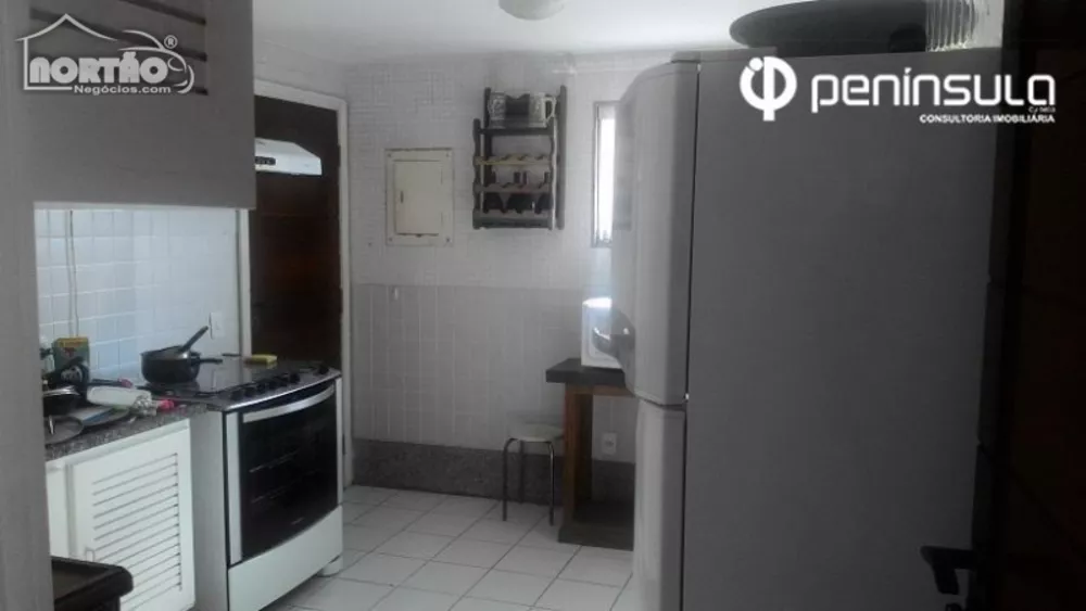 Casa à venda com 5 quartos, 200m² - Foto 3