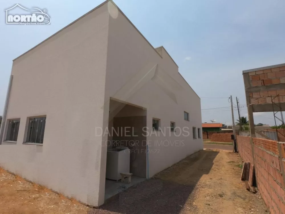 Casa à venda com 2 quartos, 105m² - Foto 3