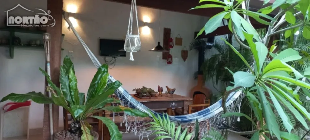 Casa, 4 quartos, 230 m² - Foto 1