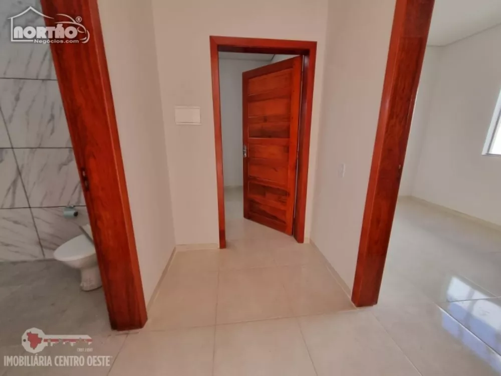 Casa à venda com 3 quartos, 186m² - Foto 3