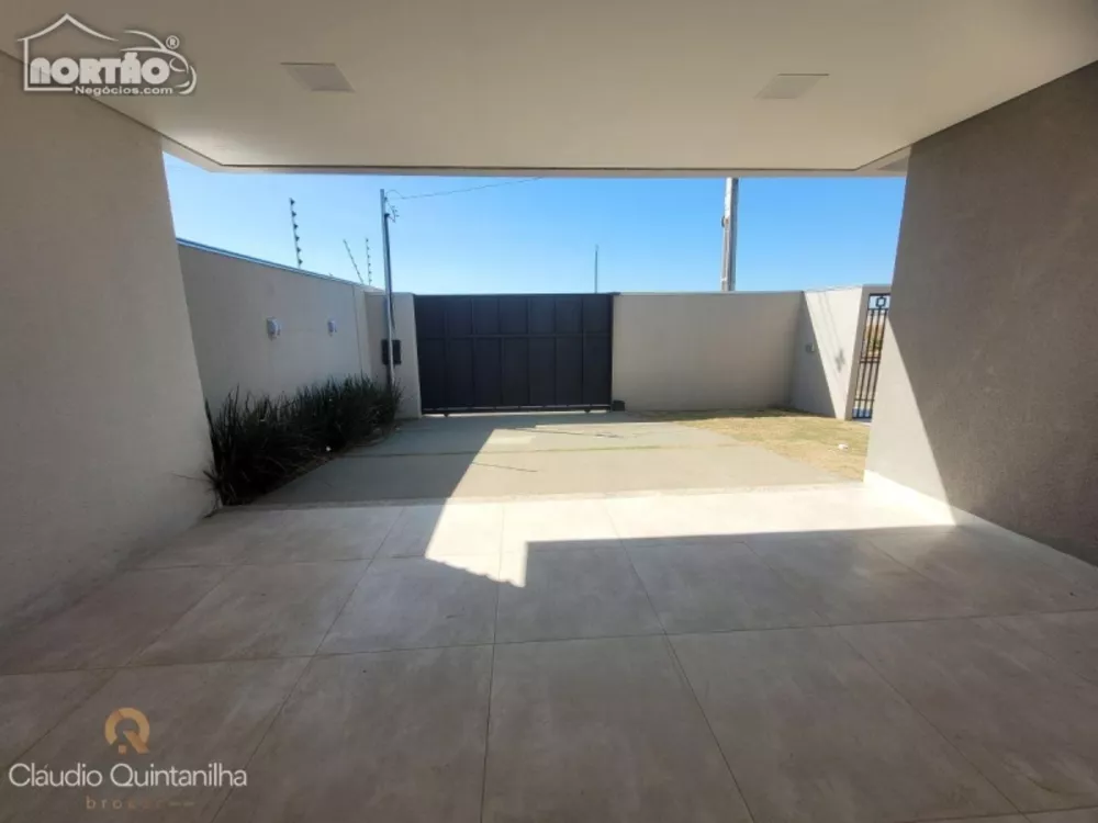 Casa à venda com 3 quartos, 162m² - Foto 3