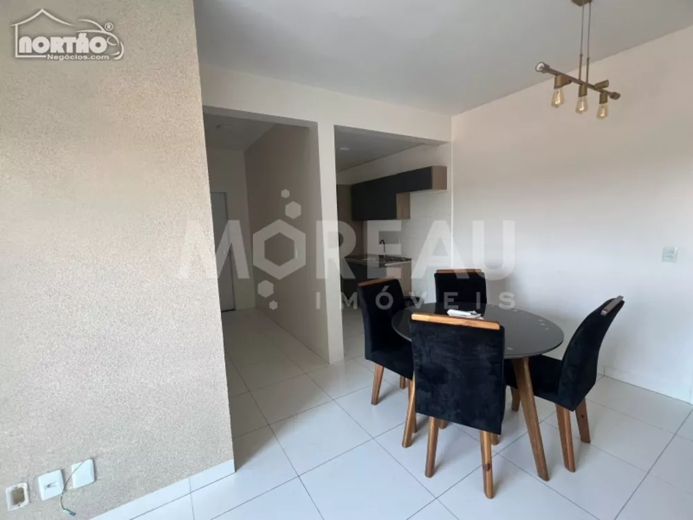 Casa à venda com 3 quartos, 55m² - Foto 2