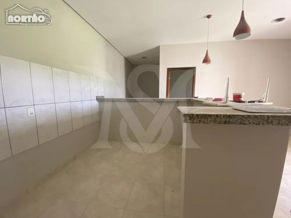 Casa à venda com 4 quartos, 200m² - Foto 4