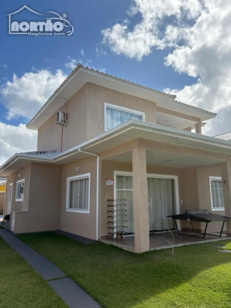 Casa, 2 quartos, 215 m² - Foto 1