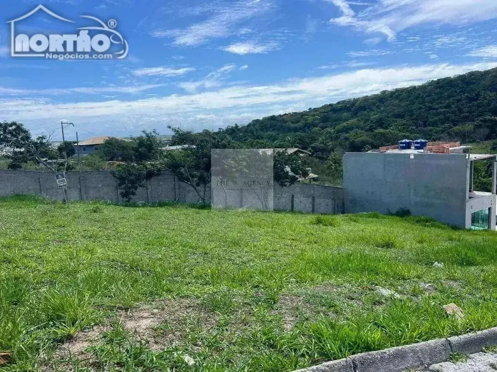 Terreno, 300 m² - Foto 1
