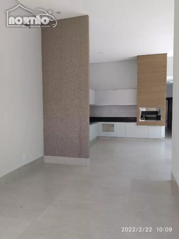 Casa à venda com 3 quartos, 169m² - Foto 4