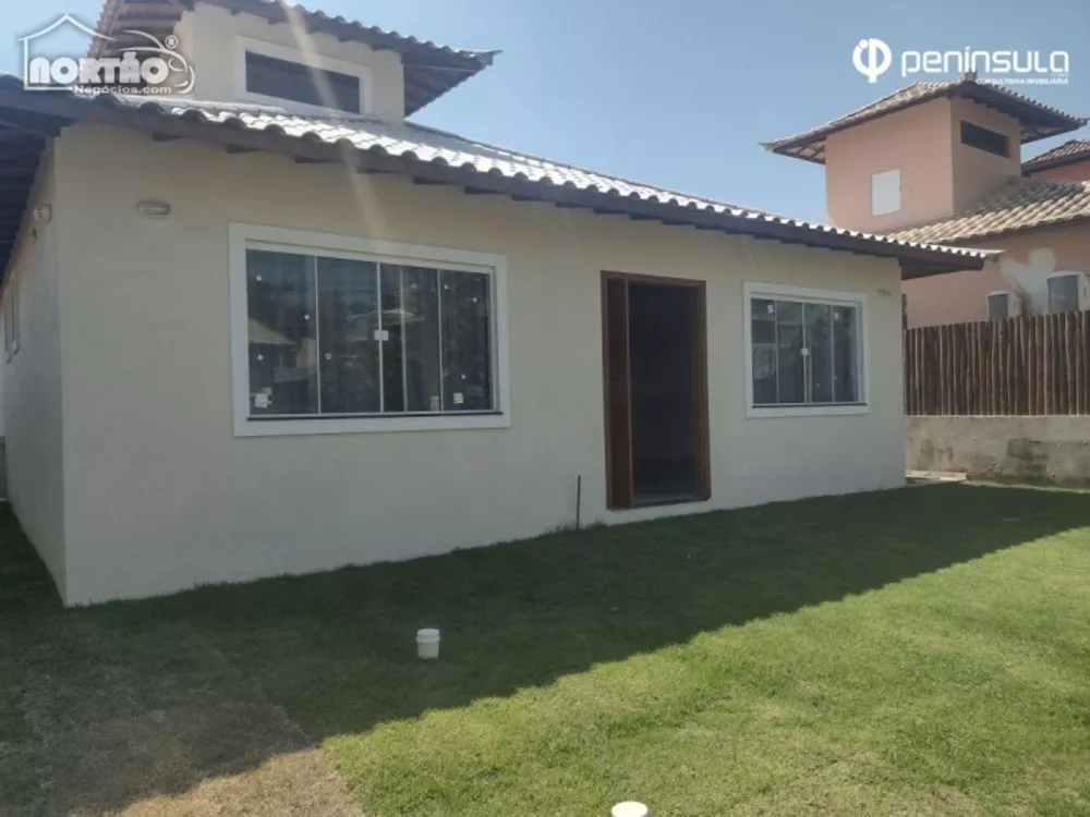 Casa à venda com 4 quartos, 92m² - Foto 1