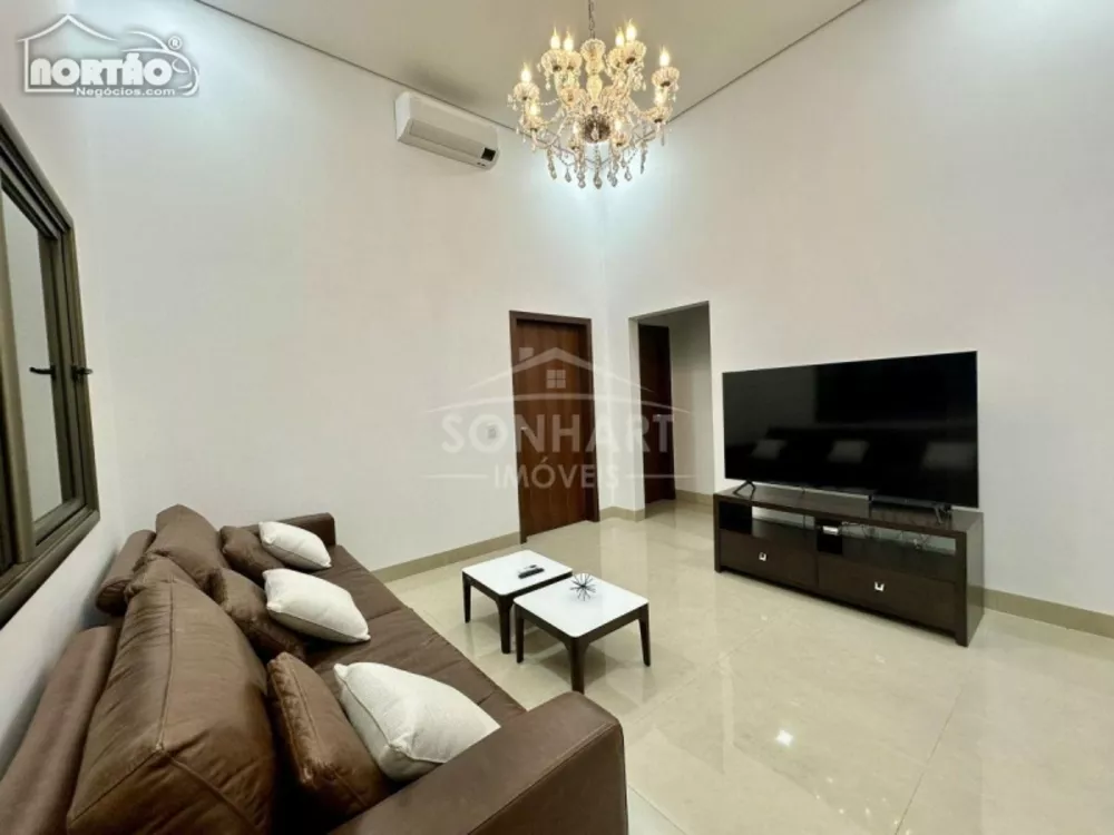 Casa à venda com 3 quartos, 184m² - Foto 2