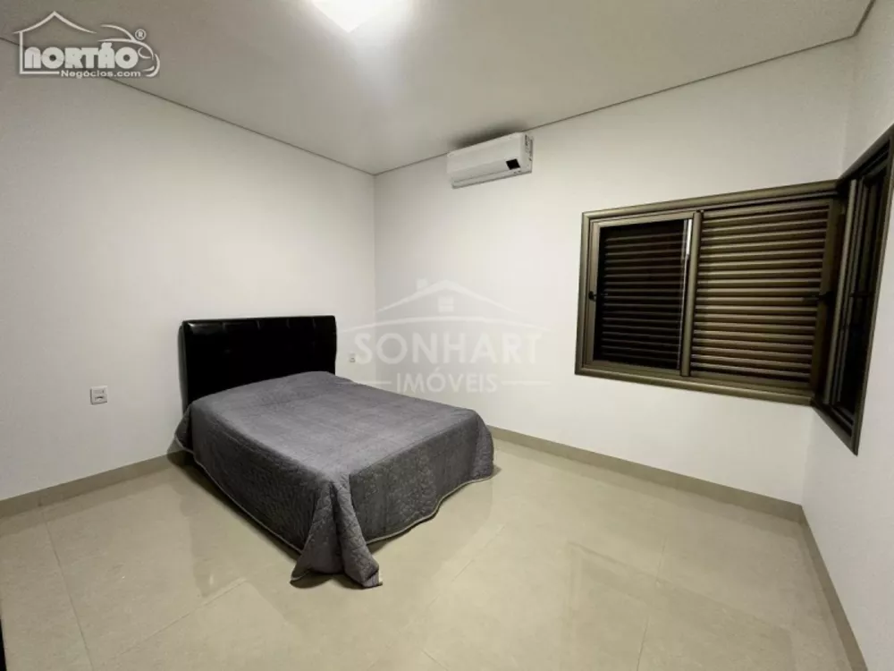 Casa à venda com 3 quartos, 184m² - Foto 4