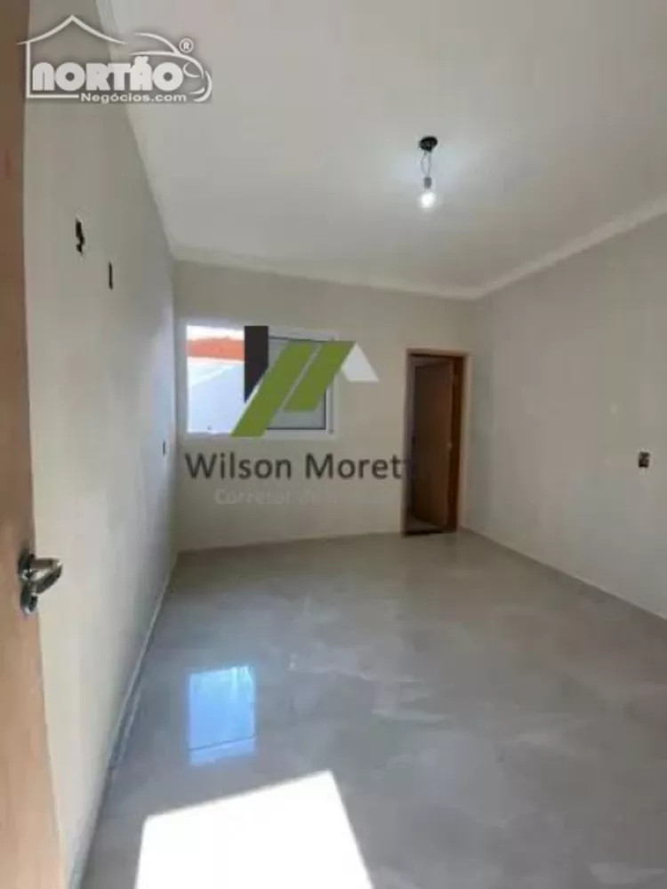 Casa à venda com 5 quartos, 99m² - Foto 4