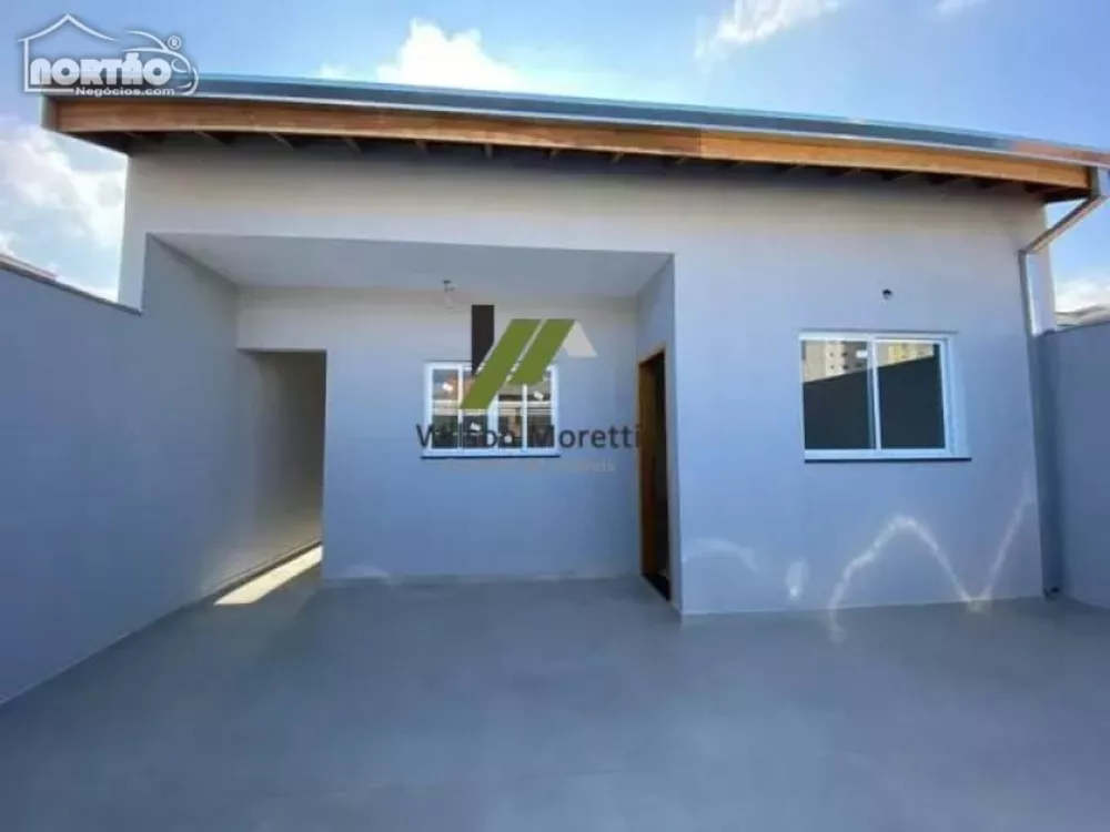 Casa à venda com 5 quartos, 99m² - Foto 1