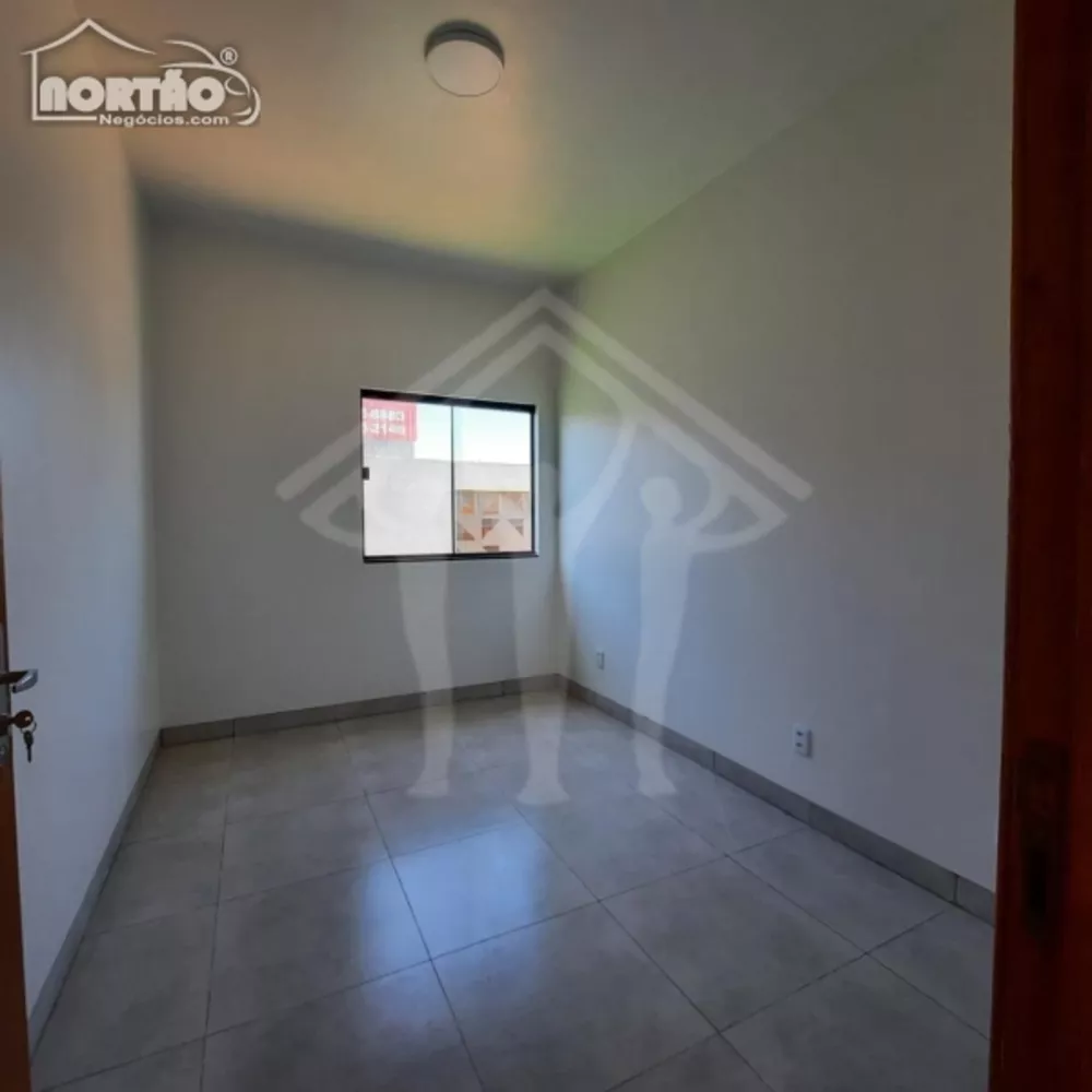 Casa à venda com 3 quartos, 68m² - Foto 3