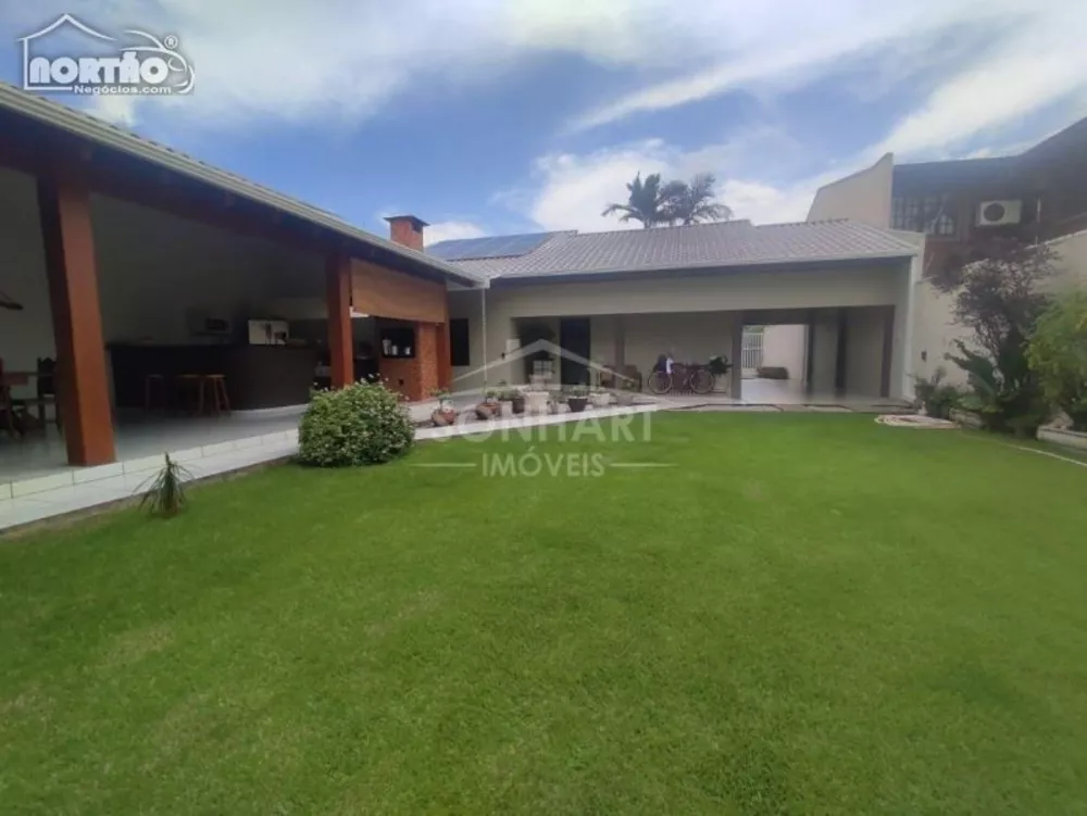 Casa, 4 quartos, 228 m² - Foto 8