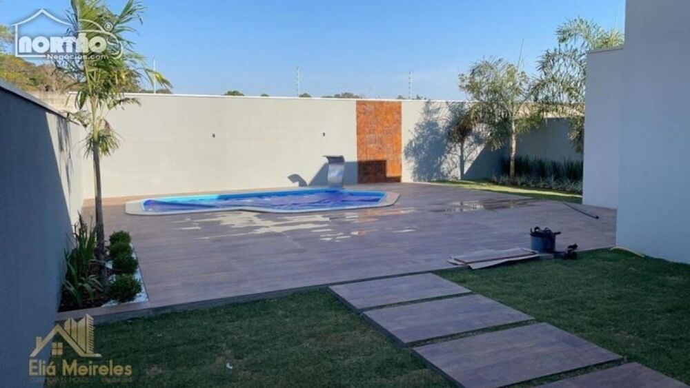 Casa, 4 quartos, 270 m² - Foto 2