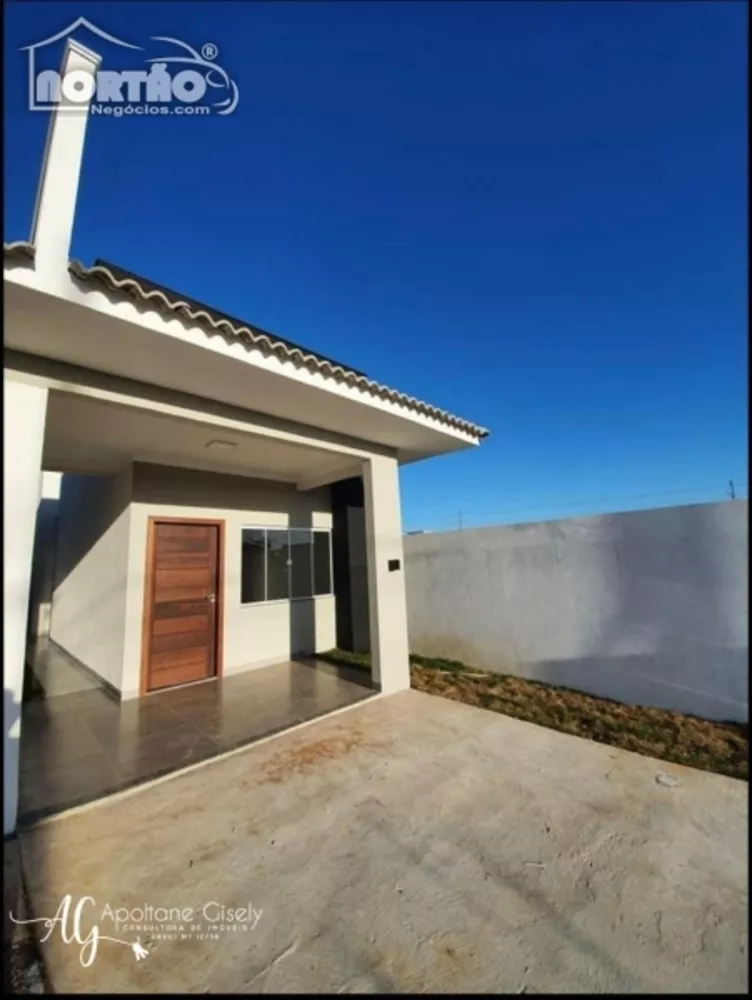 Casa à venda com 3 quartos, 93m² - Foto 1