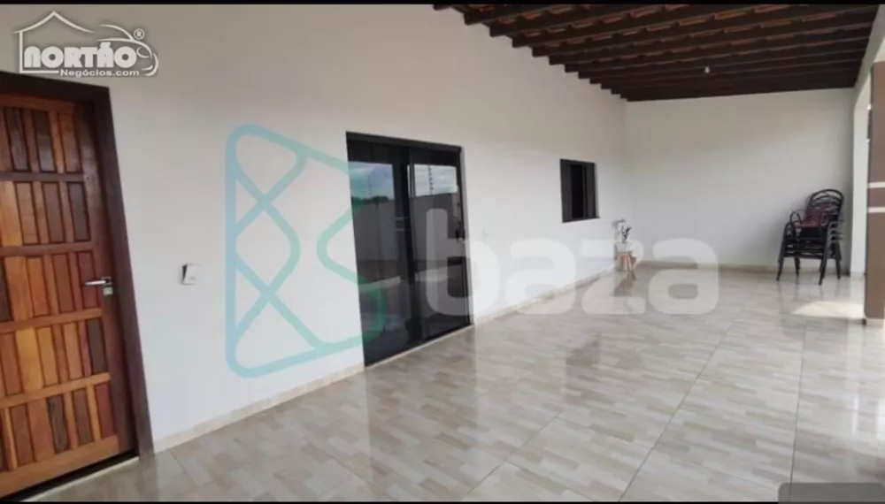 Casa à venda com 4 quartos, 138m² - Foto 2