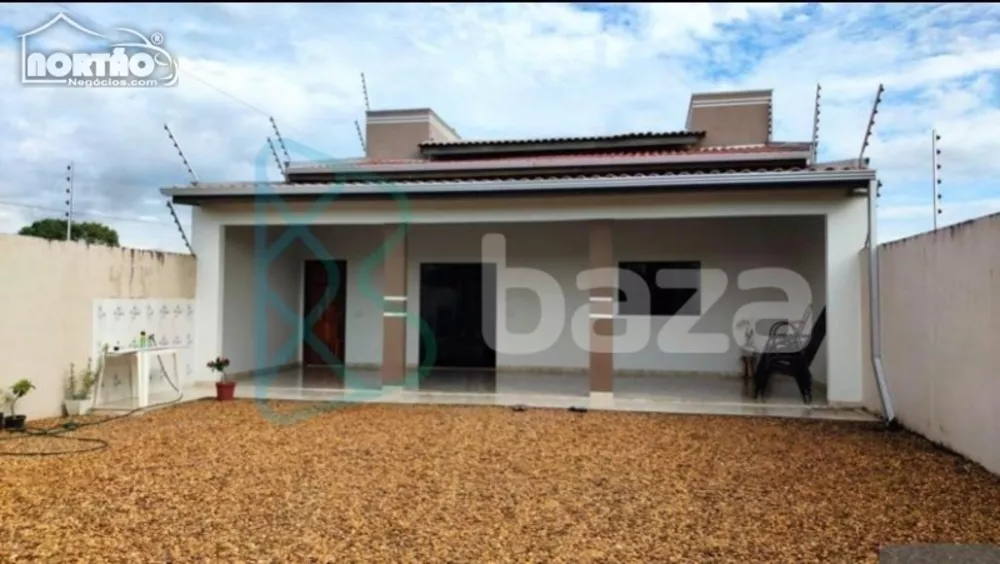 Casa à venda com 4 quartos, 138m² - Foto 1