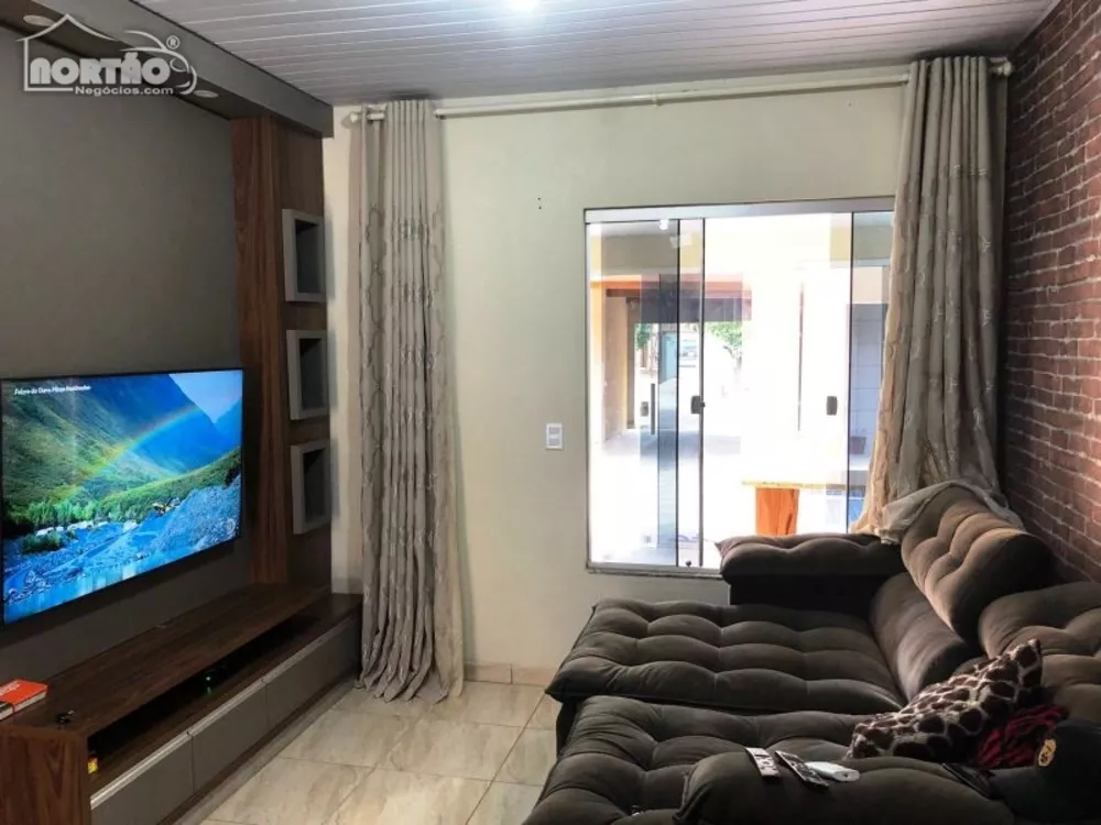 Casa à venda com 3 quartos, 120m² - Foto 4