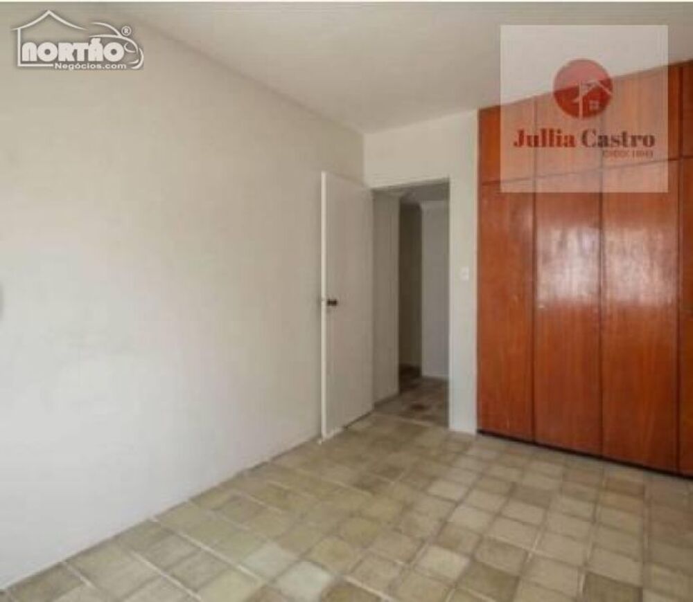 Casa à venda com 6 quartos, 195m² - Foto 10