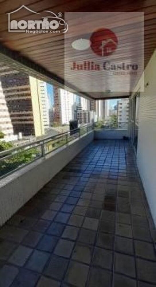 Casa à venda com 6 quartos, 195m² - Foto 3