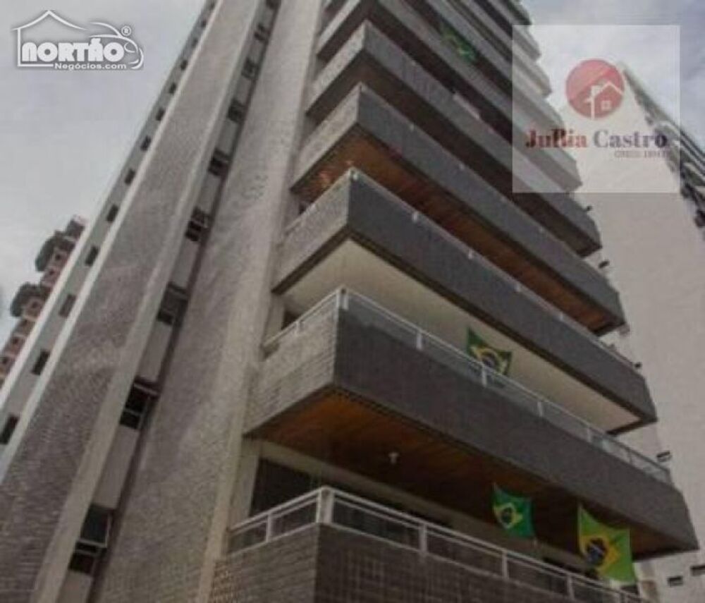 Casa à venda com 6 quartos, 195m² - Foto 1