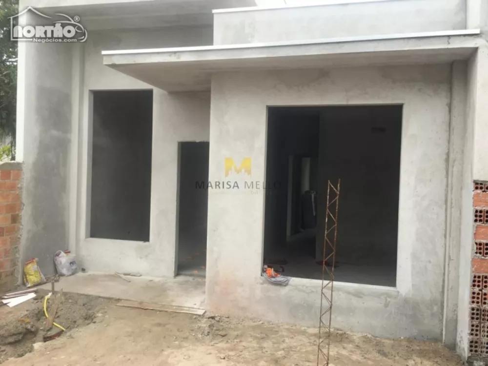 Casa à venda com 3 quartos, 60m² - Foto 3